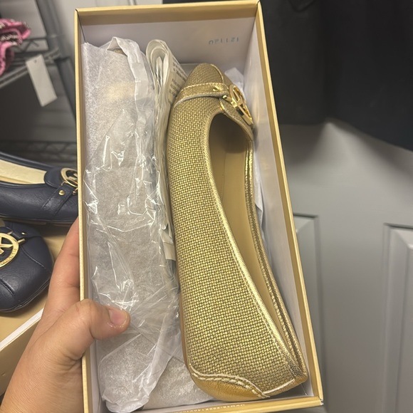 COPY - Gold flats shoes mk brand new size 10 - Picture 3 of 4
